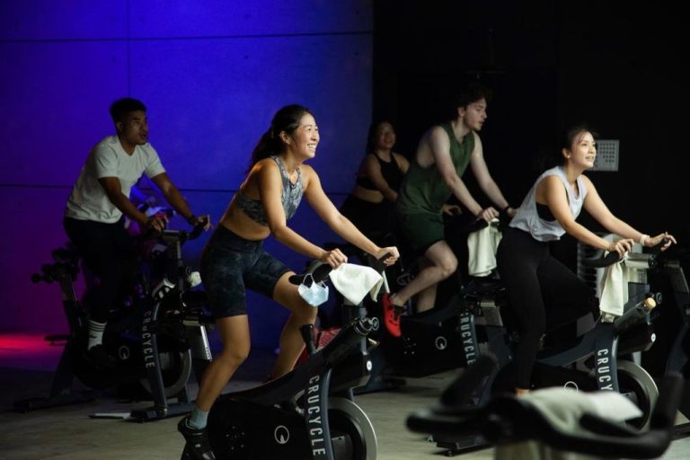 What to Eat Before and After Spinning Classes in Singapore